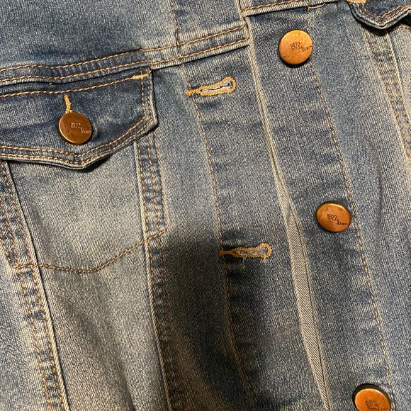 Jean Jacket - Picture 2 of 3